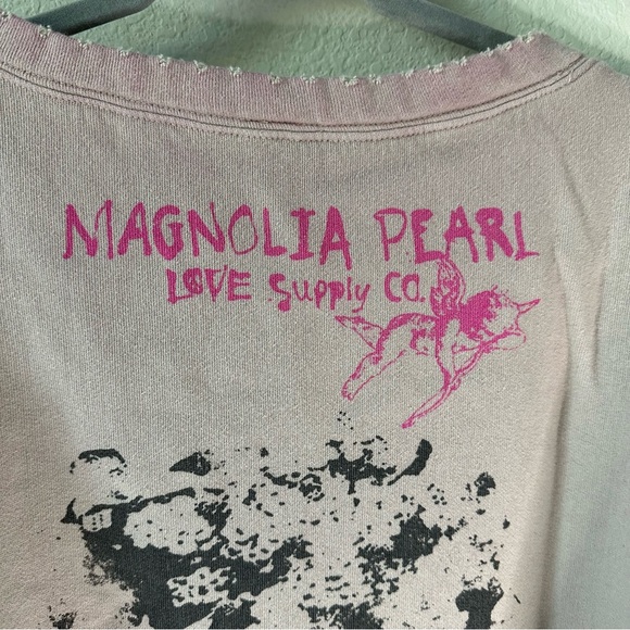 Magnolia Pearl Flight Flowers Frida Nago
Sweatshirt OS - Picture 8 of 9